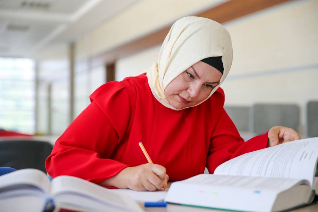 Konya’da avukatları beğenmeyip hukuk bitiren anne Türkiye’de gündem oldu 10